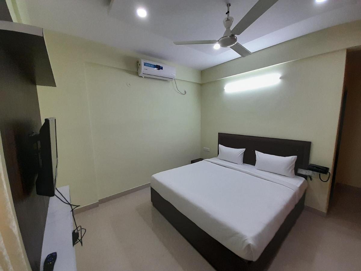 Redkey Inn Airport Bangalore Bagian luar foto