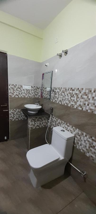 Redkey Inn Airport Bangalore Bagian luar foto